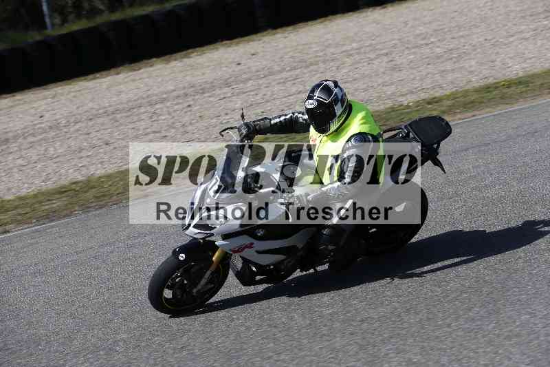 /01 02.04.2026 MAZ ADR/Gruppe gelb Gruppe gruen/71